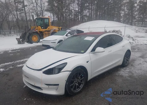 2019 Tesla Model 3 Long Range/Performance z USA, uszkodzony, nr VIN 5YJ3E1EB3KF199614